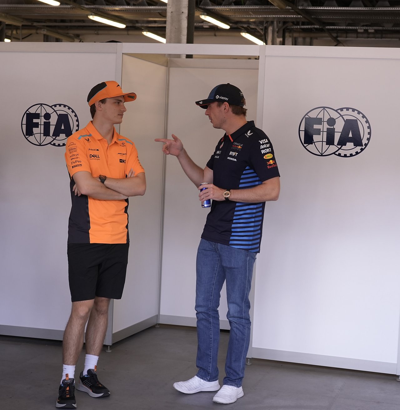 Verstappen in Piastri neenakopravna pred FIA-o