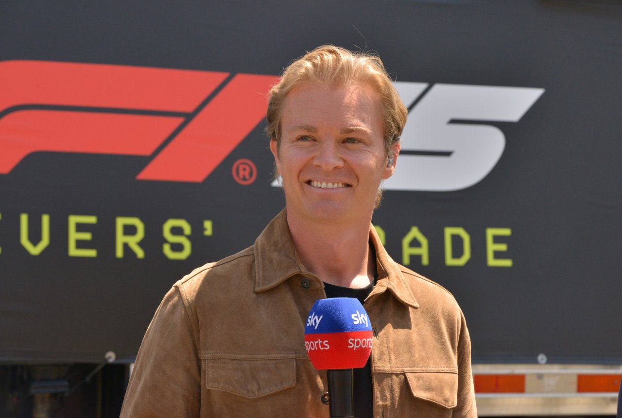 Nenavaden intervju med Rosbergom in Bottasom