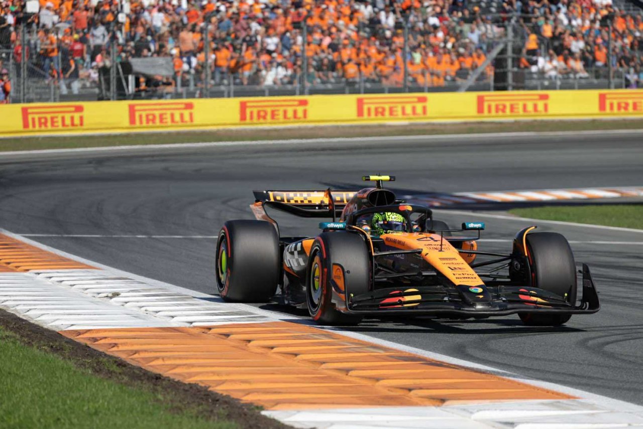 McLaren še naprej blesti McLaren še naprej blesti