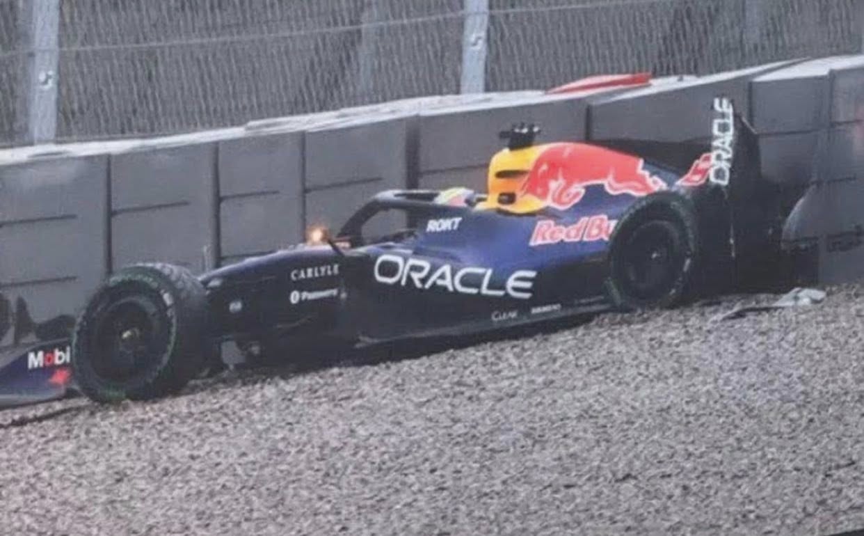 V dežju najhitrejši Verstappen V dežju najhitrejši Verstappen