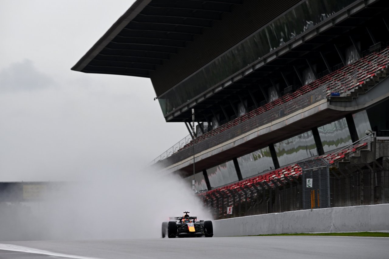 V dežju najhitrejši Verstappen V dežju najhitrejši Verstappen