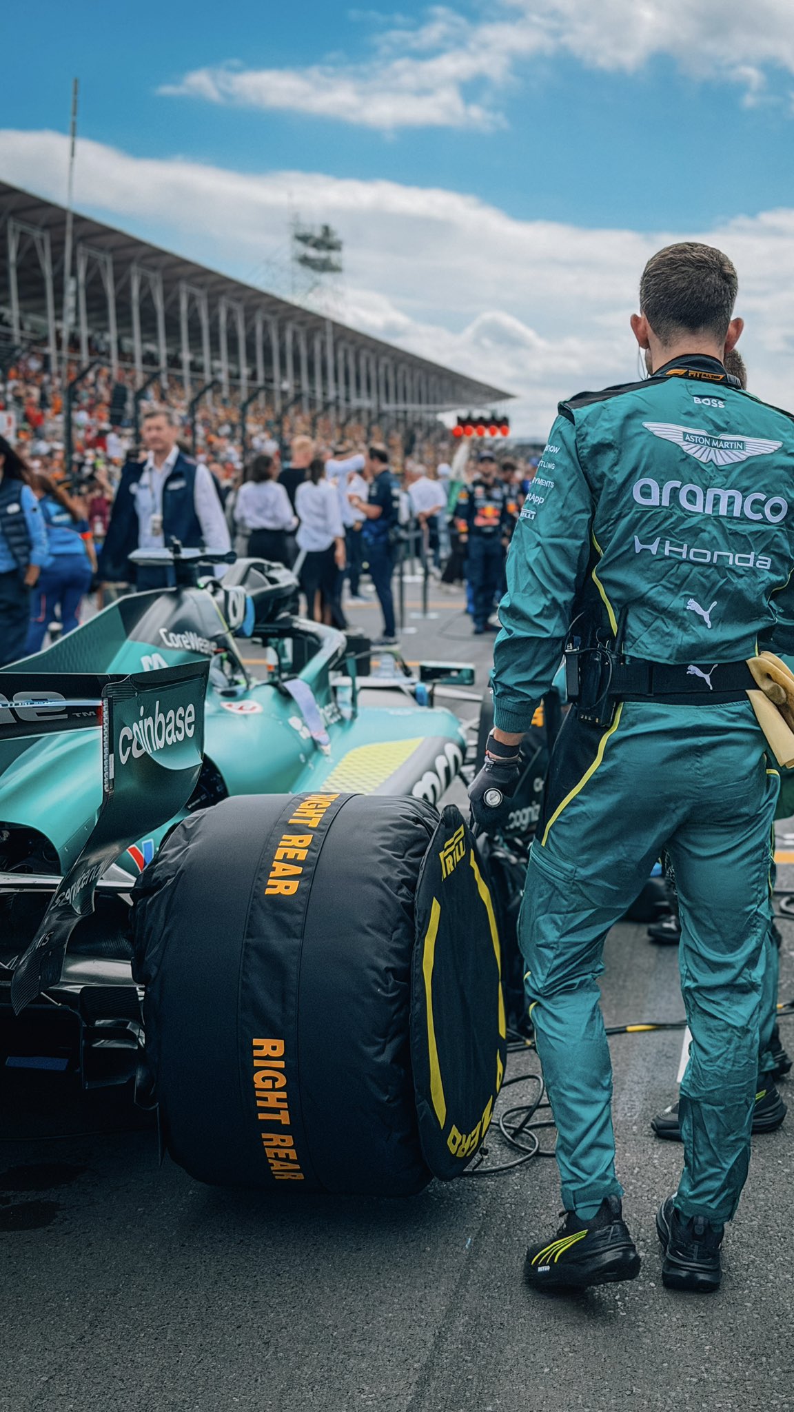 Mercedesu dvojna zmaga na uvodu v novo ero F1