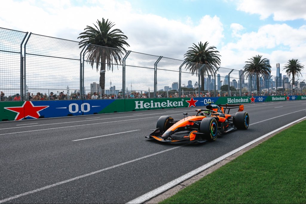 Mercedesu dvojna zmaga na uvodu v novo ero F1