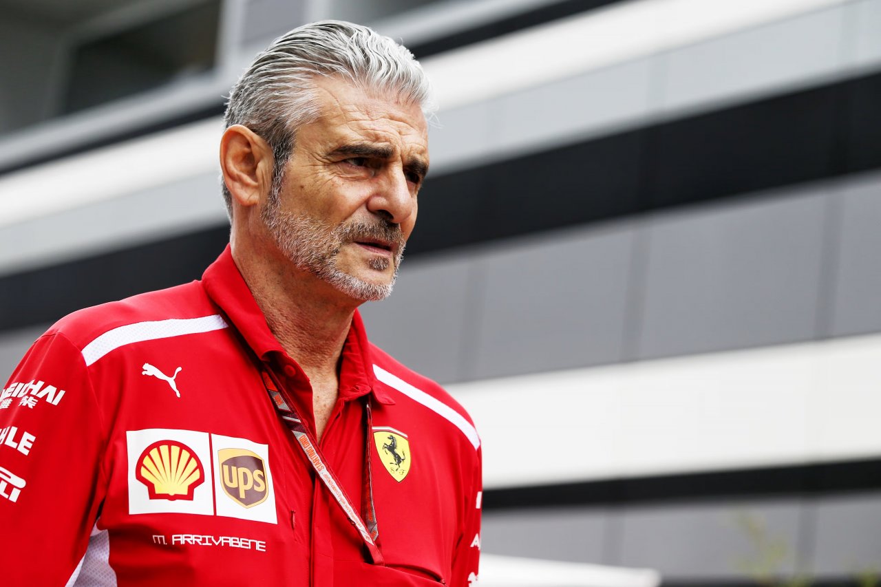 Kdo je pri Ferrariju zamočil, da Italijan dirka za Mercedes?