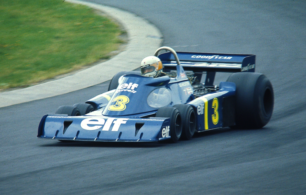 Ena od genialnih zgodb ekipe Tyrell je bil tudi edini šestkolesni dirkalnik, ki je kdaj dirkal v F1, P034 ki je 1976 in 1977 nastopil na 30 dirkah.