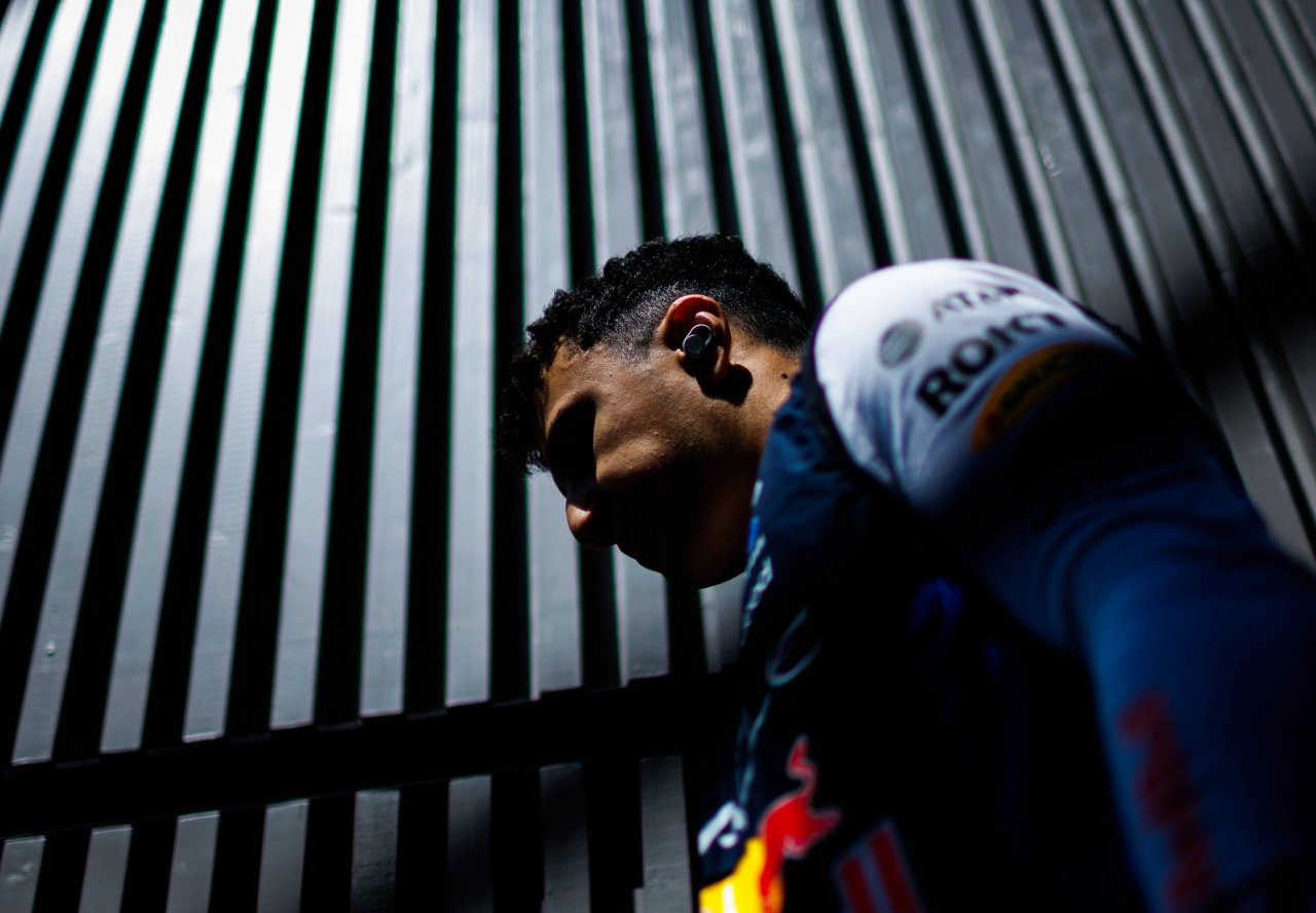 Red Bull se pridružil McLarnu pri pritožbi na odločitev FIA Red Bull se pridružil McLarnu pri pritožbi na odločitev FIA