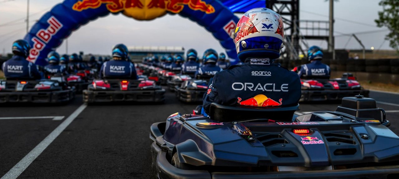 f1.avtomanija.com