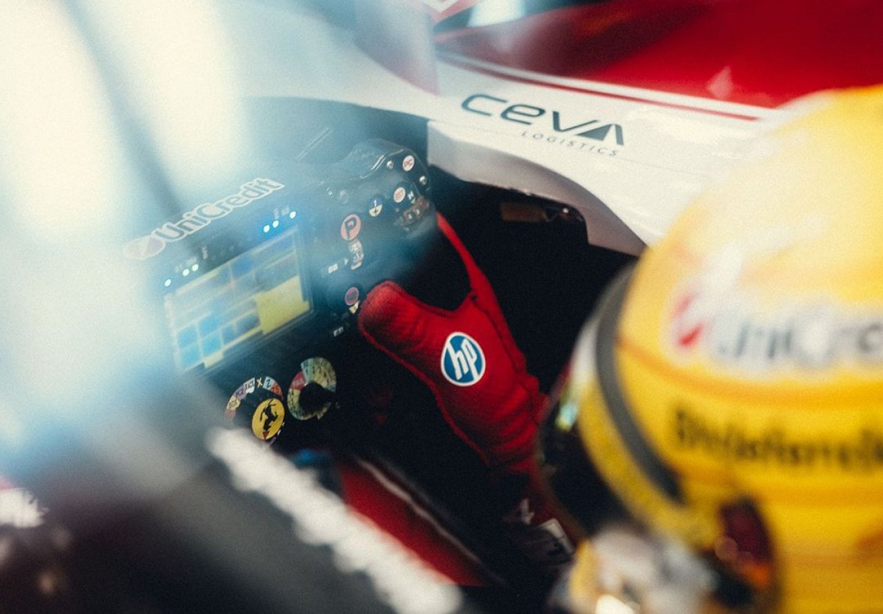 Hamilton dobil opozorilo, Ferrari pa 10.000 evrov kazni Hamilton dobil opozorilo, Ferrari pa 10.000 evrov kazni