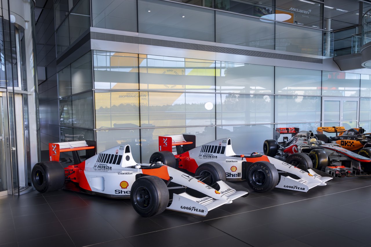 McLaren prodaja pet zgodovinskih dirkalnikov F1